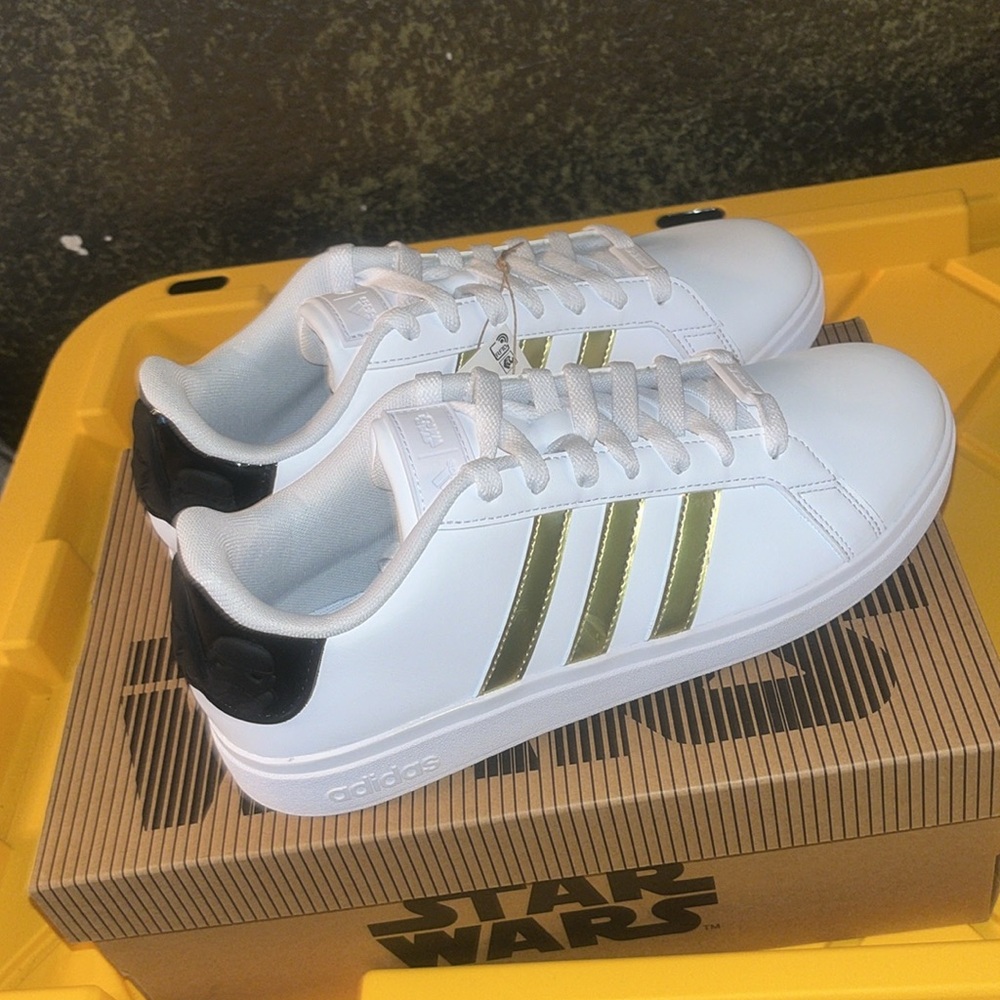 Star Wars Adidas - Picture 6 of 6